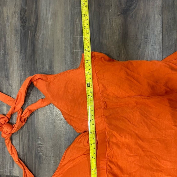 Banana Republic NWOT Orange Halter Neck Top With Wood Buckle Detail - Picture 6 of 7